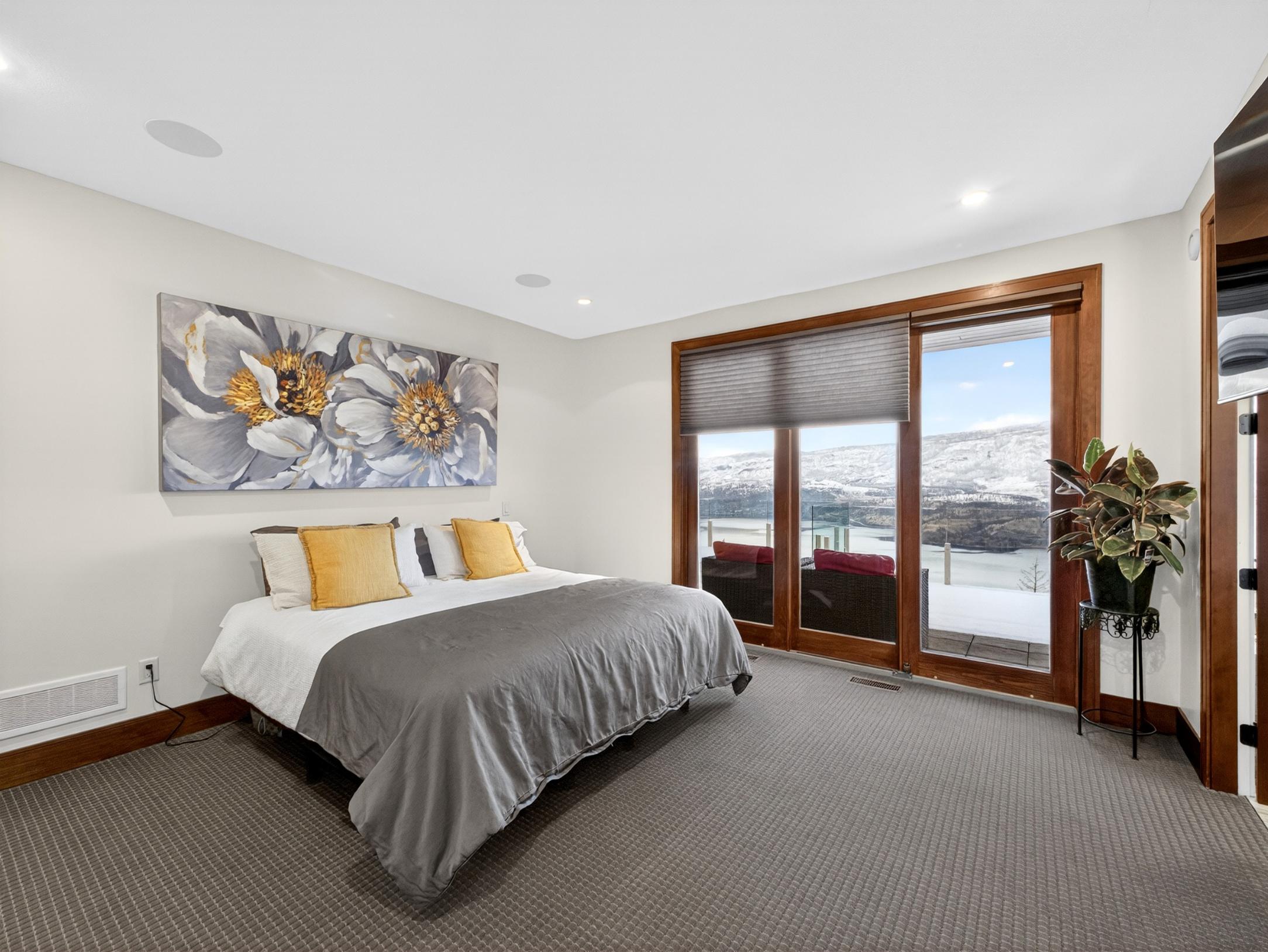 Selected property photo 11